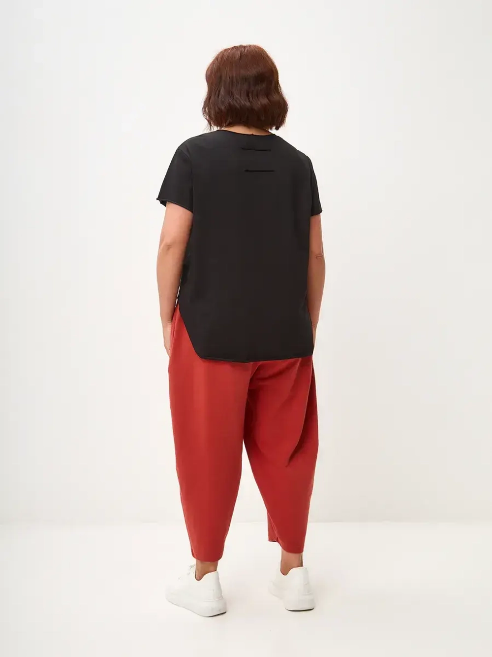 Футболка дизайнерская оверсайз с фигурным низом черный