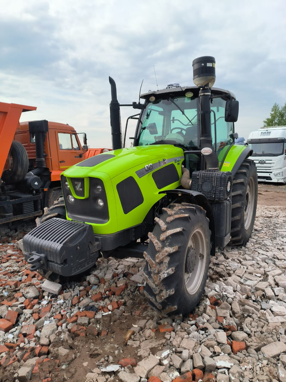 Zoomlion RS1604 Трактор RS1604 (Дизельный, 6,5 л, 160 л.с., МТ)