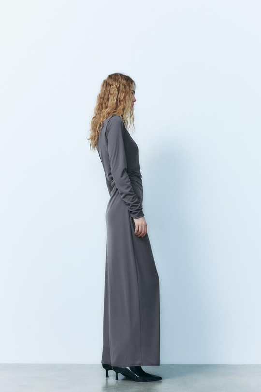 ZARA ДЛИННОЕ ПЛАТЬЕ С ДРАПИРОВКОЙ, СЕРОВАТЫЙ