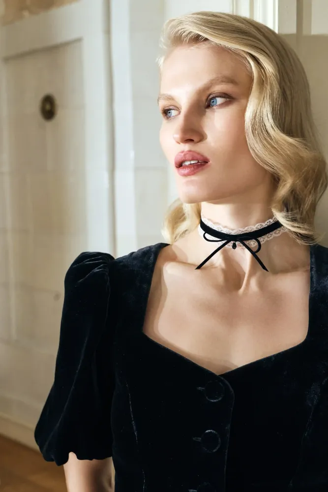 Kitty, чокер из молочного кружева и бархатной ленты
