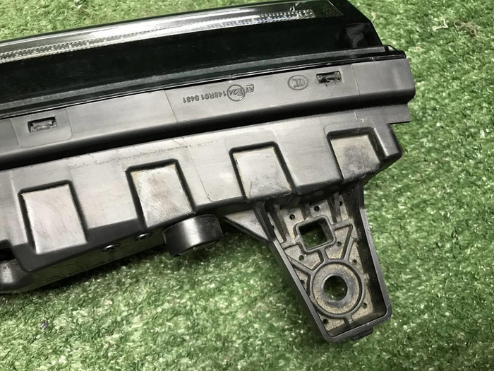 ДХО правый Voyah Dream (2021-н.в.) LED