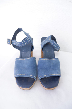 Босоножки замшевые 36 размер