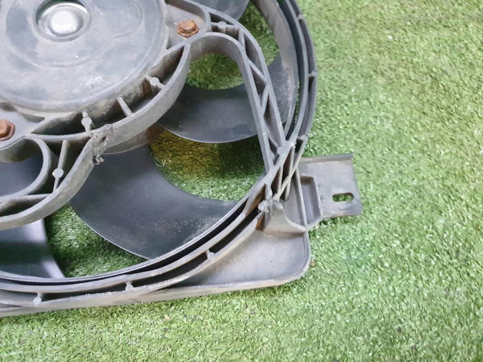 Диффузор с вентиляторами Land-Rover Freelander 2 (2006-2014) 2.2