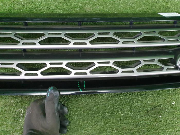 Решетка радиатора Land-Rover Discovery 5 (2016-2021)