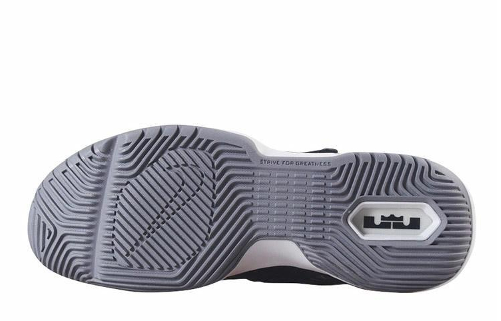 Кроссовки Nike Ambassador 12 Lebron