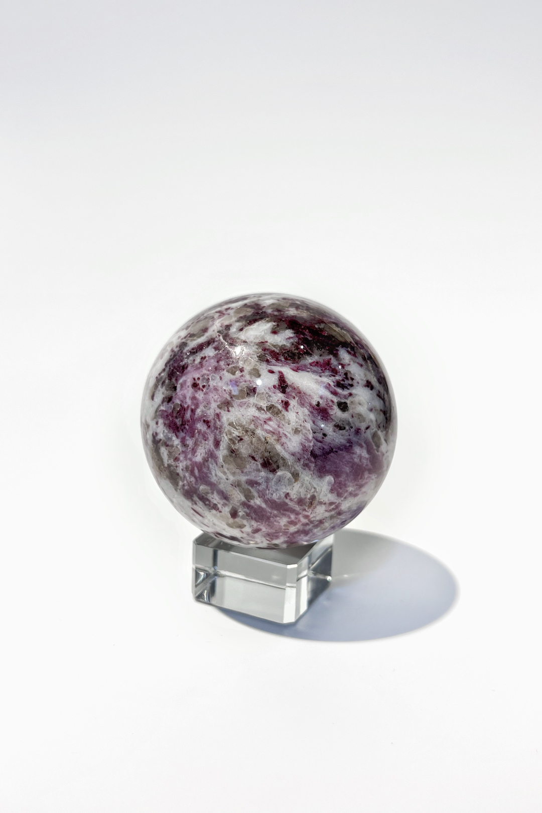 Шар из розового турмалина