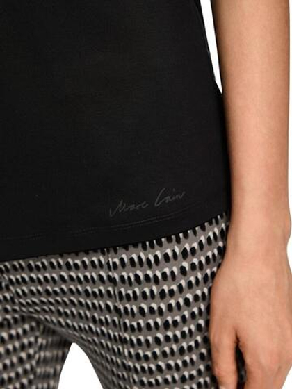 Marc Cain Футболка цветочной аппликацией на вырезе