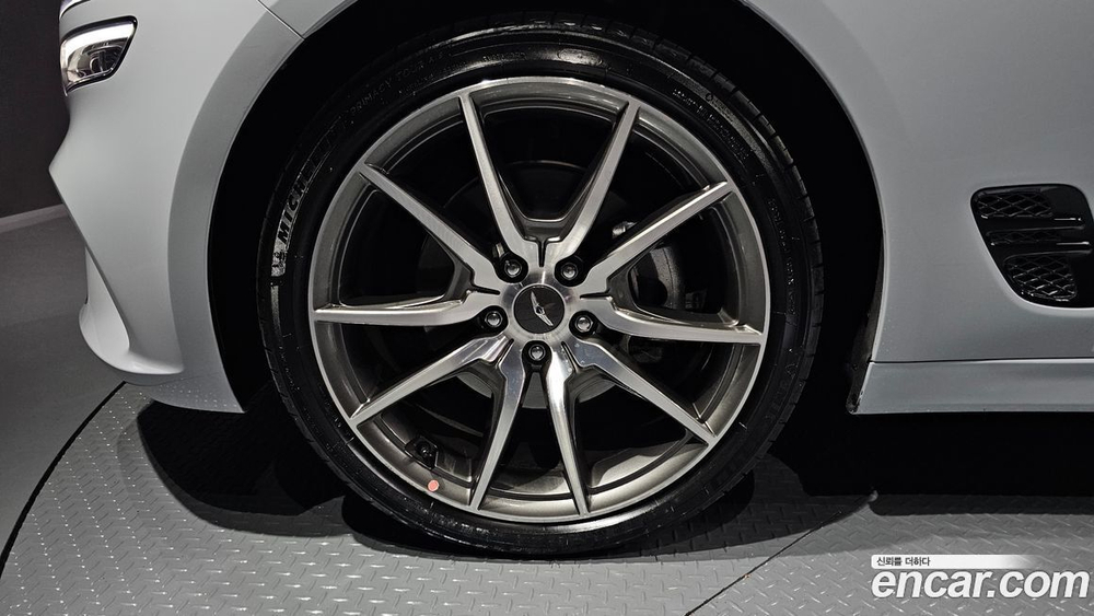 Genesis The New G70 Бензин 2.0T 4WD (04.2022)