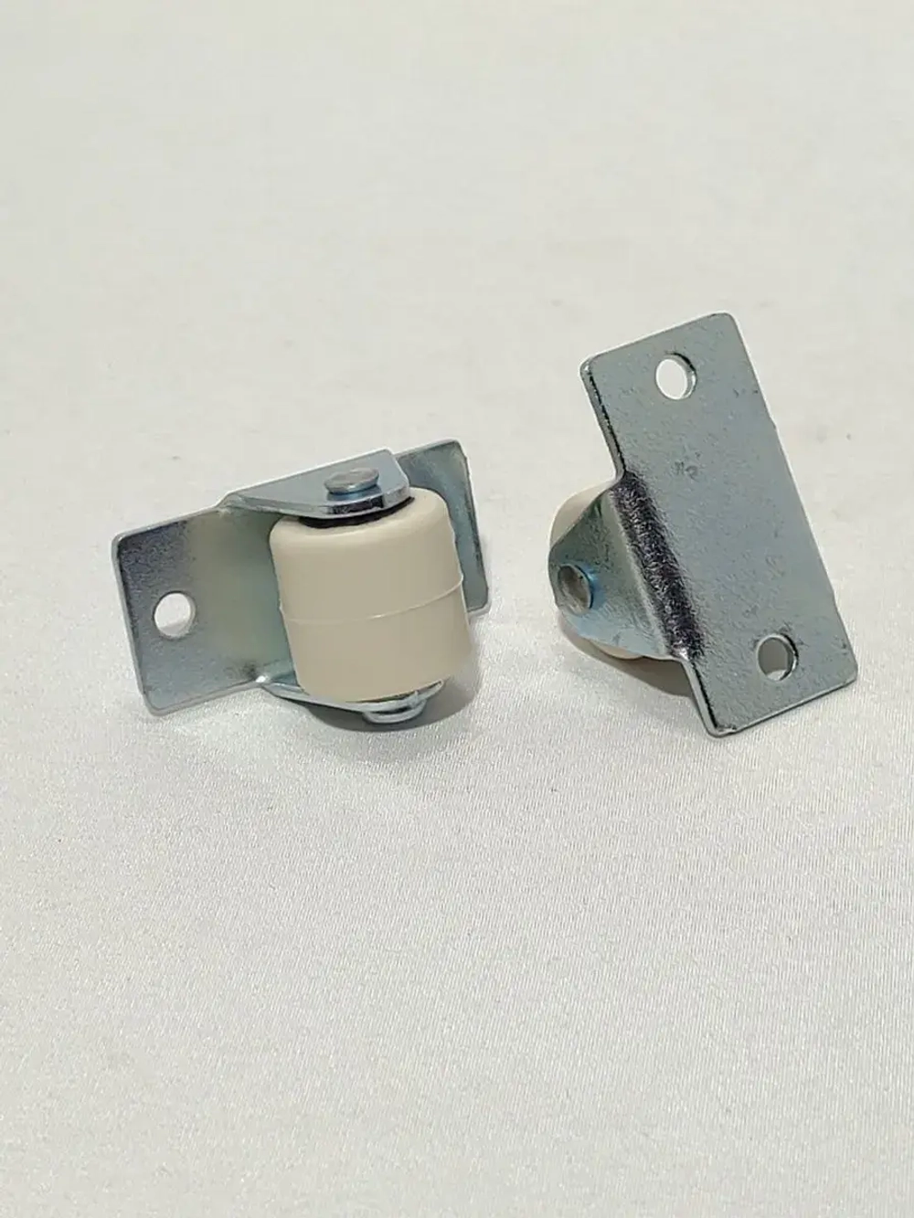 Колеса мебельные ролики для дивана, тумбы, шкафа