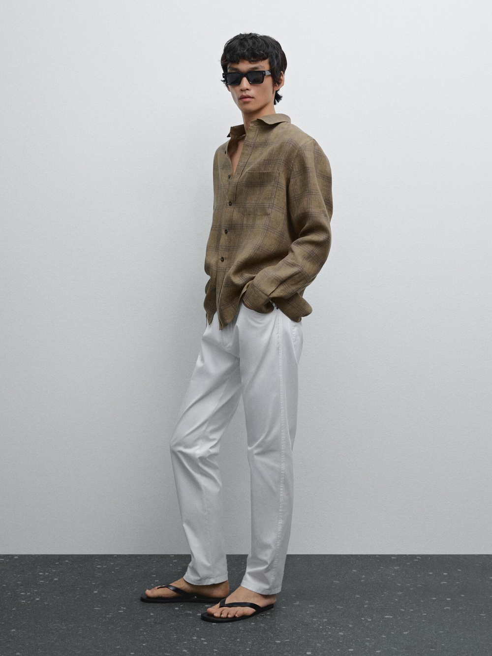 Massimo Dutti Облегающие брюки из легкого фактурного денима, белый