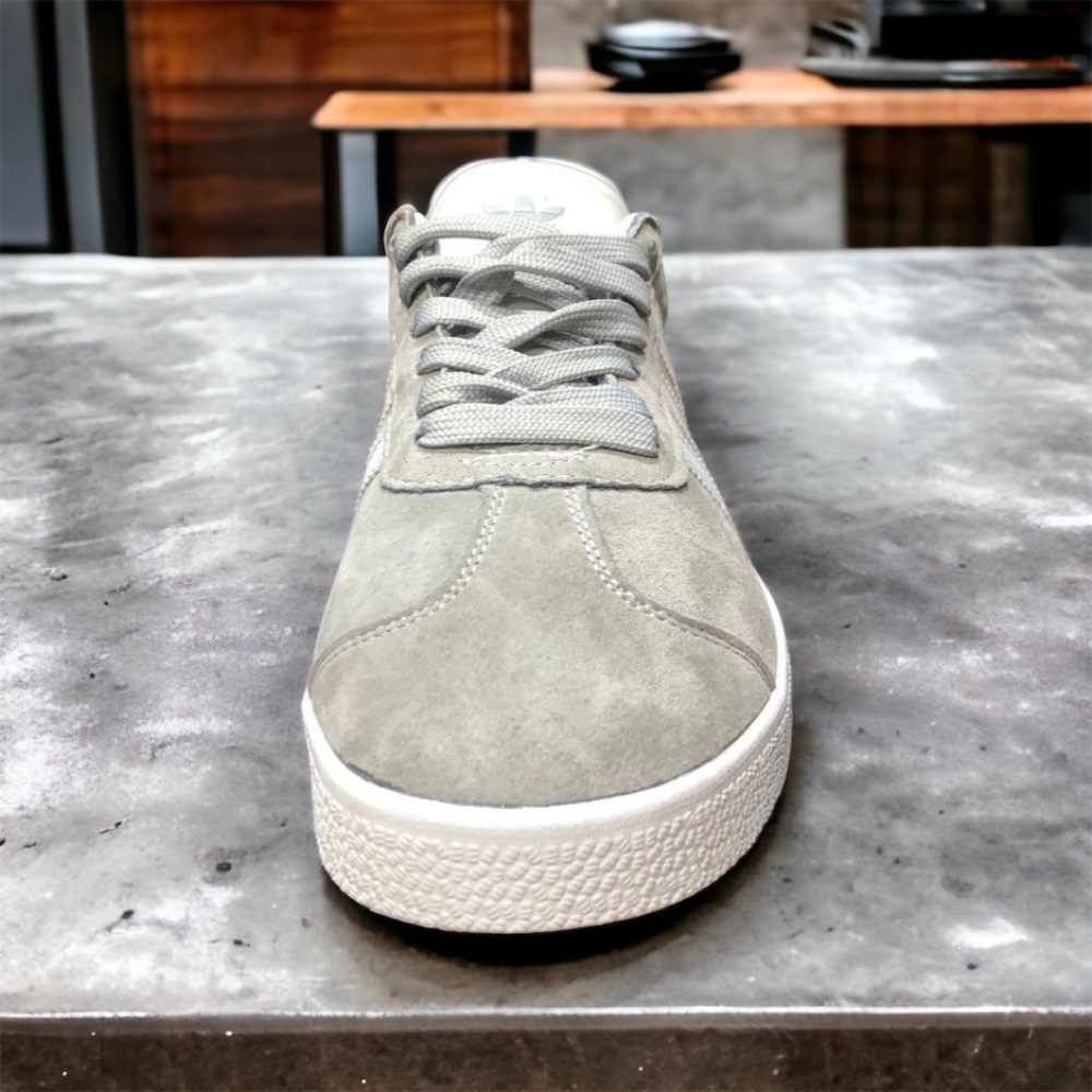 Adidas Gazelle • Gray