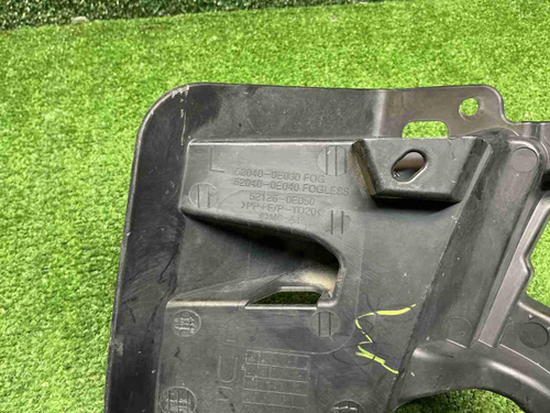 Кронштейн ПТФ левый Toyota Highlander 3 U50 16-19