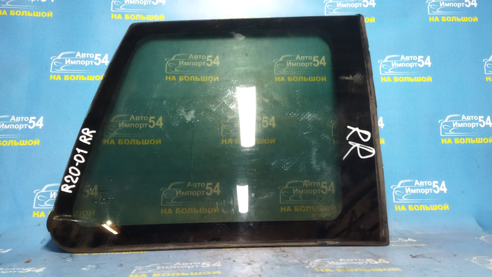 Стекло багажника правое NISSAN TERRANO 1993