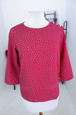 Блузка Ostin c жемчужинками, маркировка S, визуально на 44 размер