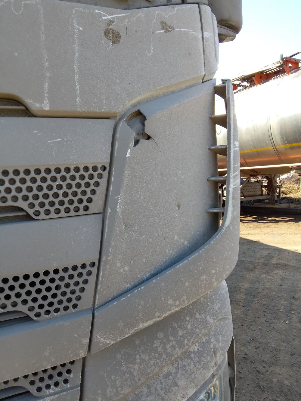 FAW J7 4x2 Седельный тягач CA4180P77K25E5 (Дизельный, 12,5 л, 553 л.с., АТ)