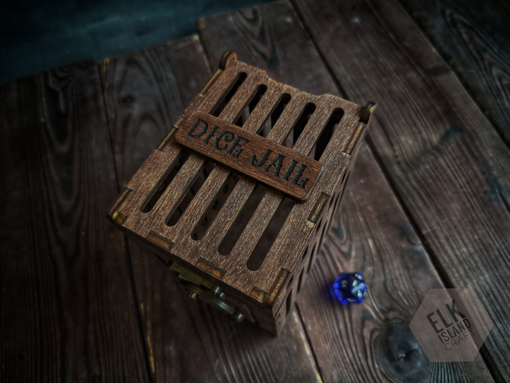 Шкатулка тюрьма для дайсов.