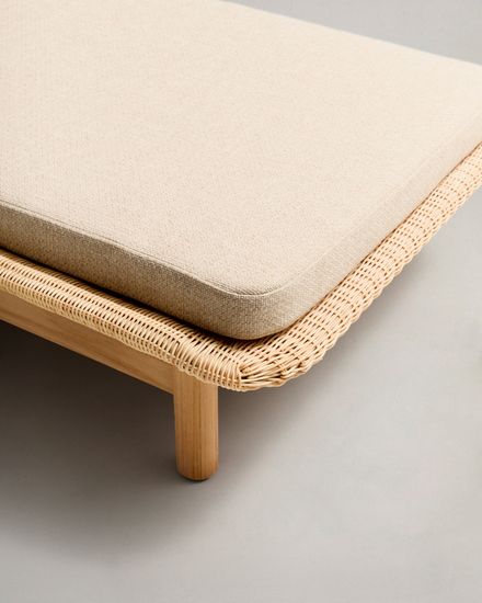 Шезлонг Galea из тикового дерева и синтетического ротанга Испания La Forma