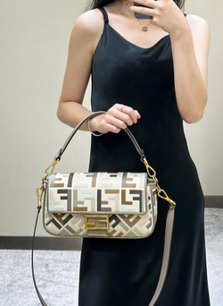 Fendi Baguette 27 cm
