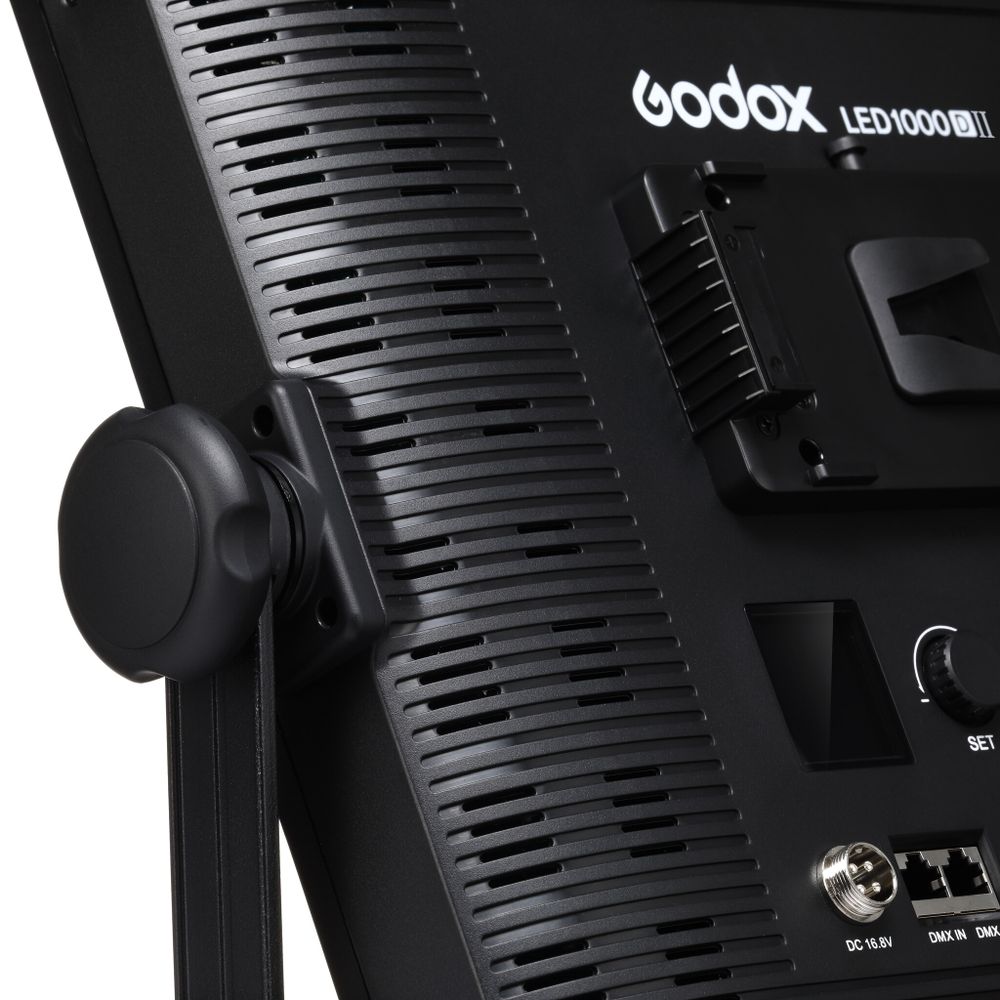 Светодиодный осветитель Godox LED1000D II