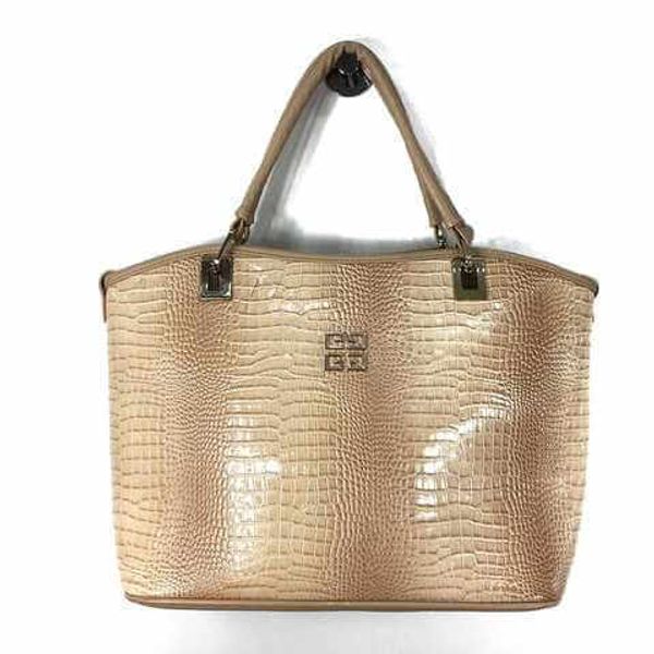 135 новинок - типа жакетов, блузок, платьев