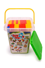 Конструктор 200эл. пластмассовом контейнере BTG-024 (25х25х30см)