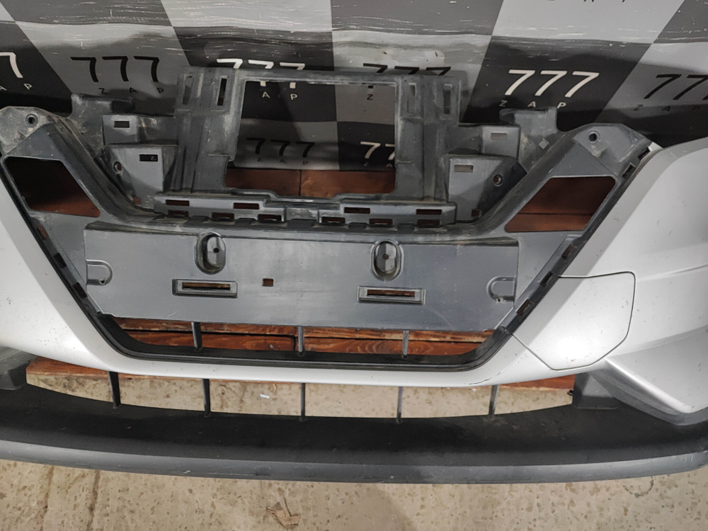 Бампер передний Nissan Qashqai 2 (J11) 17-23 Б/У Оригинал 62022HL00H