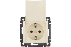 Розетка Legrand Valena с заземлением и крышкой слоновая кость 04705
