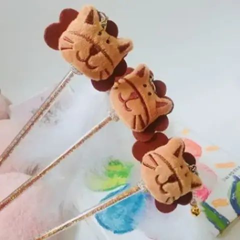 Зоо Няня игрушка для кошек Дразнилка со львом коричневая 30см