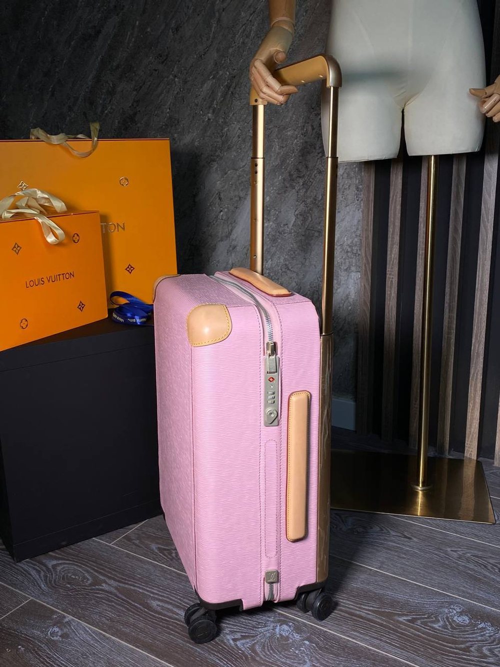 Чемодан Louis Vuitton
