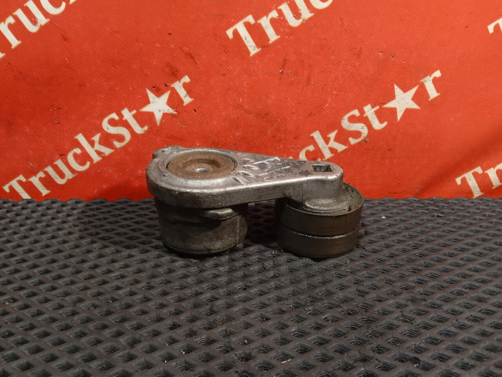 Ролик-натяжитель ручейкового ремня