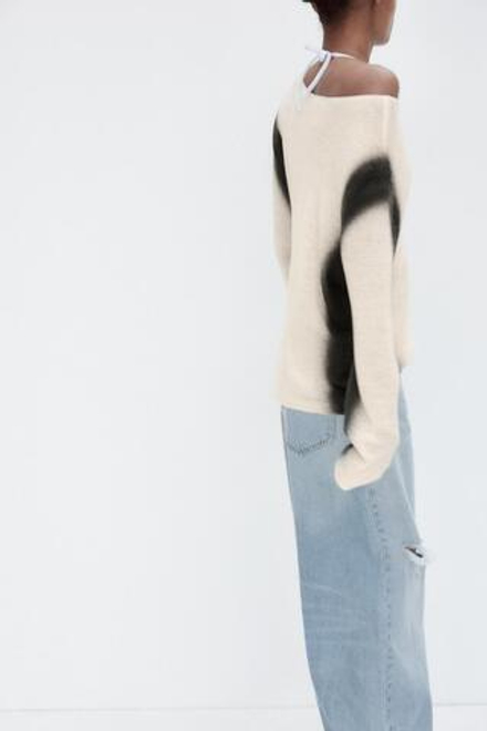 ZARA СВИТЕР ИЗ СМЕСОВОГО ТРИКОТАЖА С ПРИНТОМ, БЕЛЫЙ/ЧЕРНЫЙ