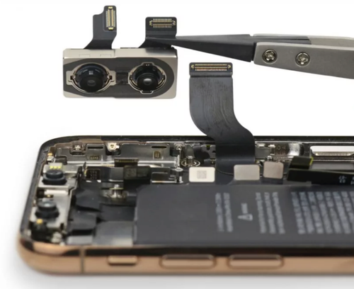 Чистка основной камеры iPhone