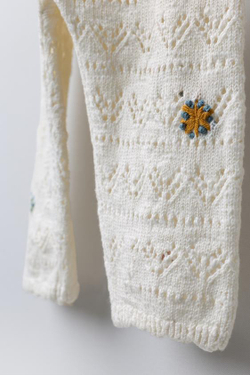 ZARA ТРИКОТАЖНЫЙ КОМБИНЕЗОН С ВЫШИТЫМИ ЦВЕТАМИ, ЭКРЮ