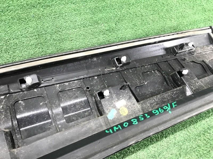 Накладка двери задней левой Audi Q7 4M 2015-н.в