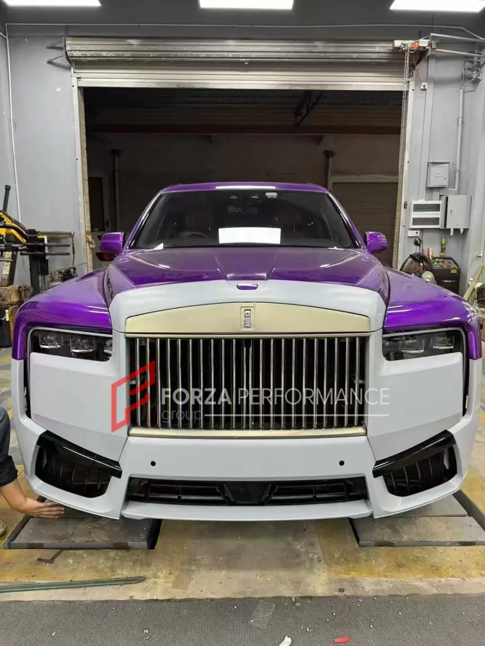 Обвес переделка для ROLLS ROYCE CULLINAN 2018 - 2025 в ROLLS ROYCE II серии РЕСТАЙЛИНГ 2025+ Ролс Ройс Куллинан