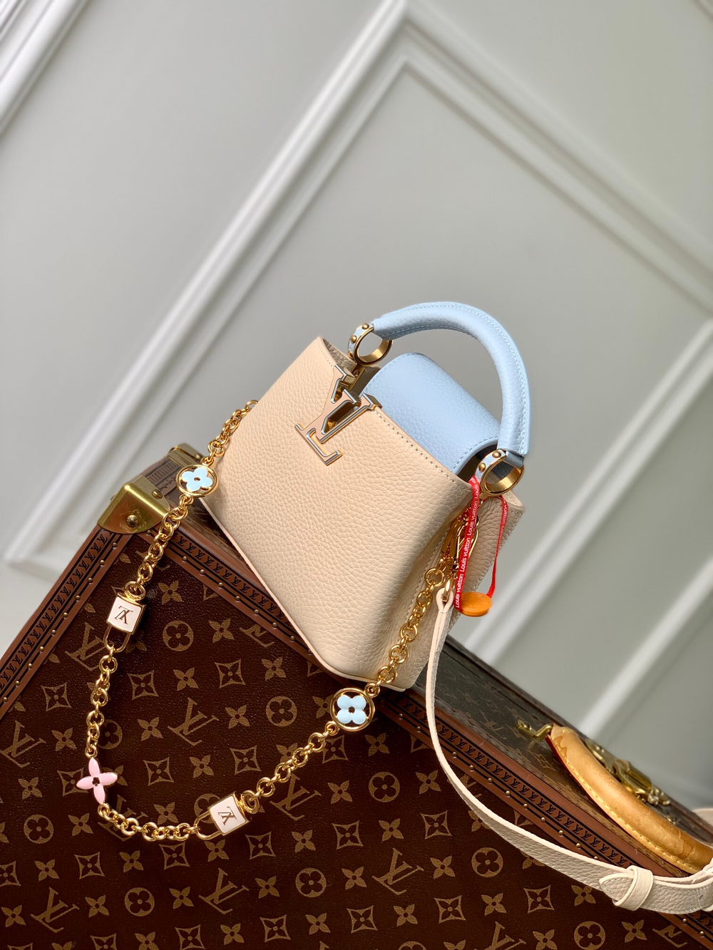 Louis Vuitton Capucines Mini