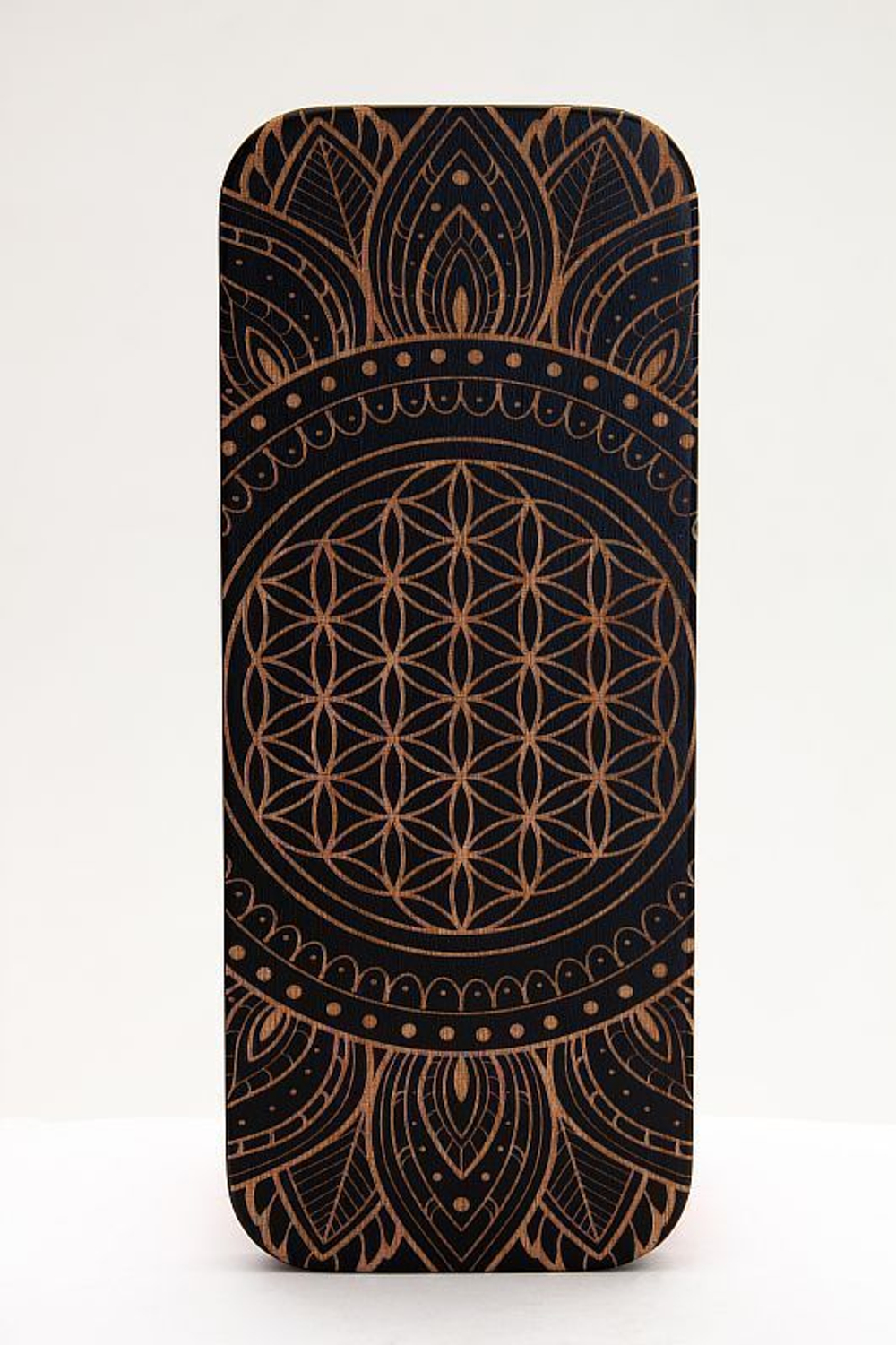 Доска садху Ом на мандале медные гвозди