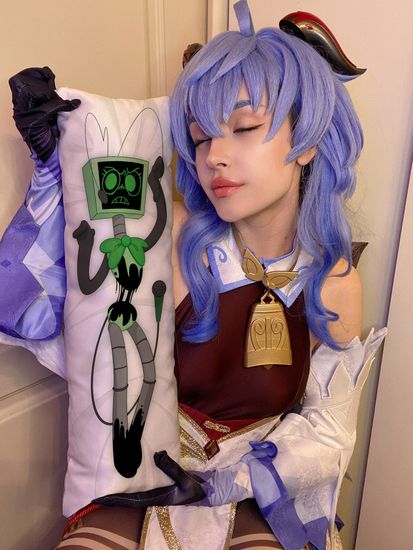 Мини дакимакура Твистед Ви Мир Денди Роблокс арт. M1245, 60х20 см