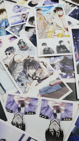 Набор открыток, карточек и наклеек "Сквозь небесную высь / Breaking Through the Clouds", 188 предметов