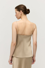 Топ на тонких бретелях