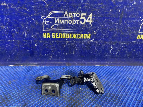 Петля двери задней правой Honda VEZEL 2013-2018