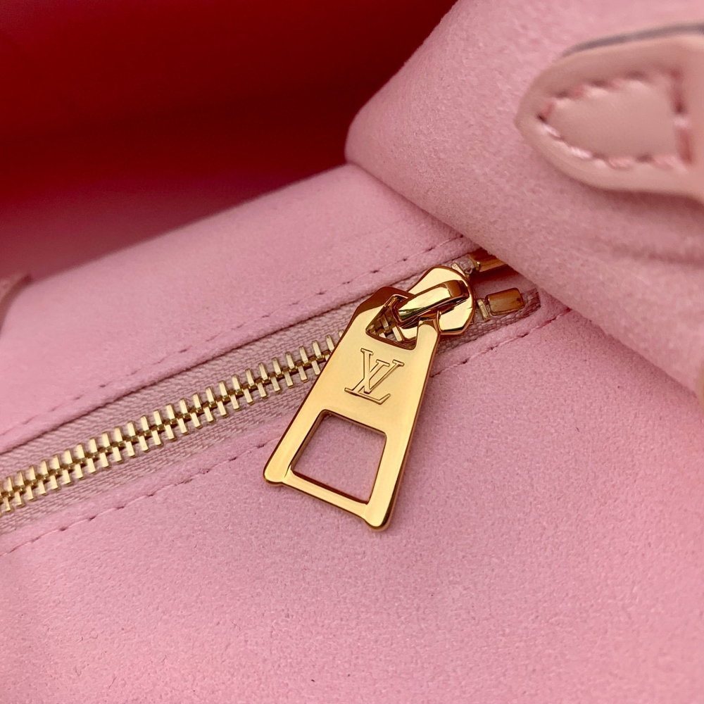 Louis Vuitton OnTheGo PM