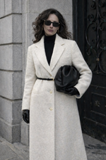 Пальто оверсайз прямого силуэта в кремовом