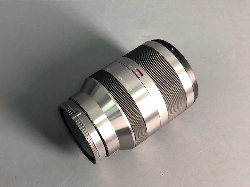 Sony E 18-200mm SEL-18200
