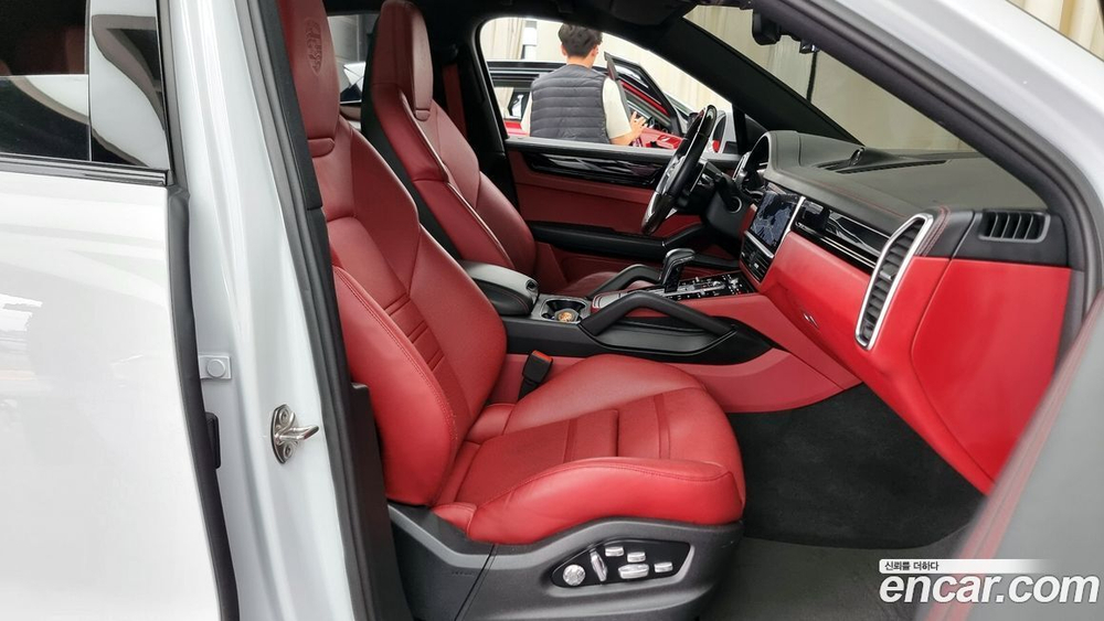 Porsche Cayenne (PO536) 3.0 Coupe (09.2020)