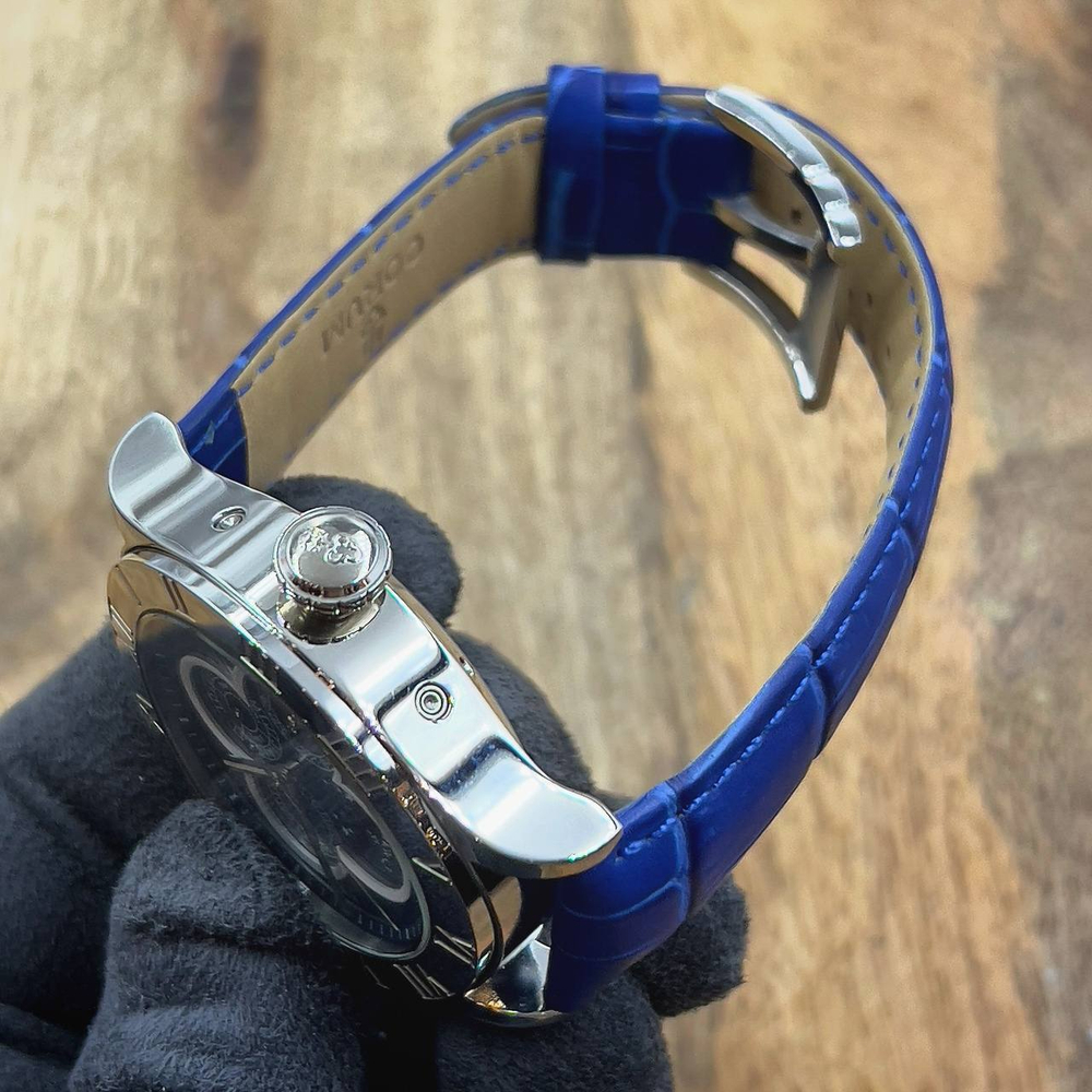 Часы Corum