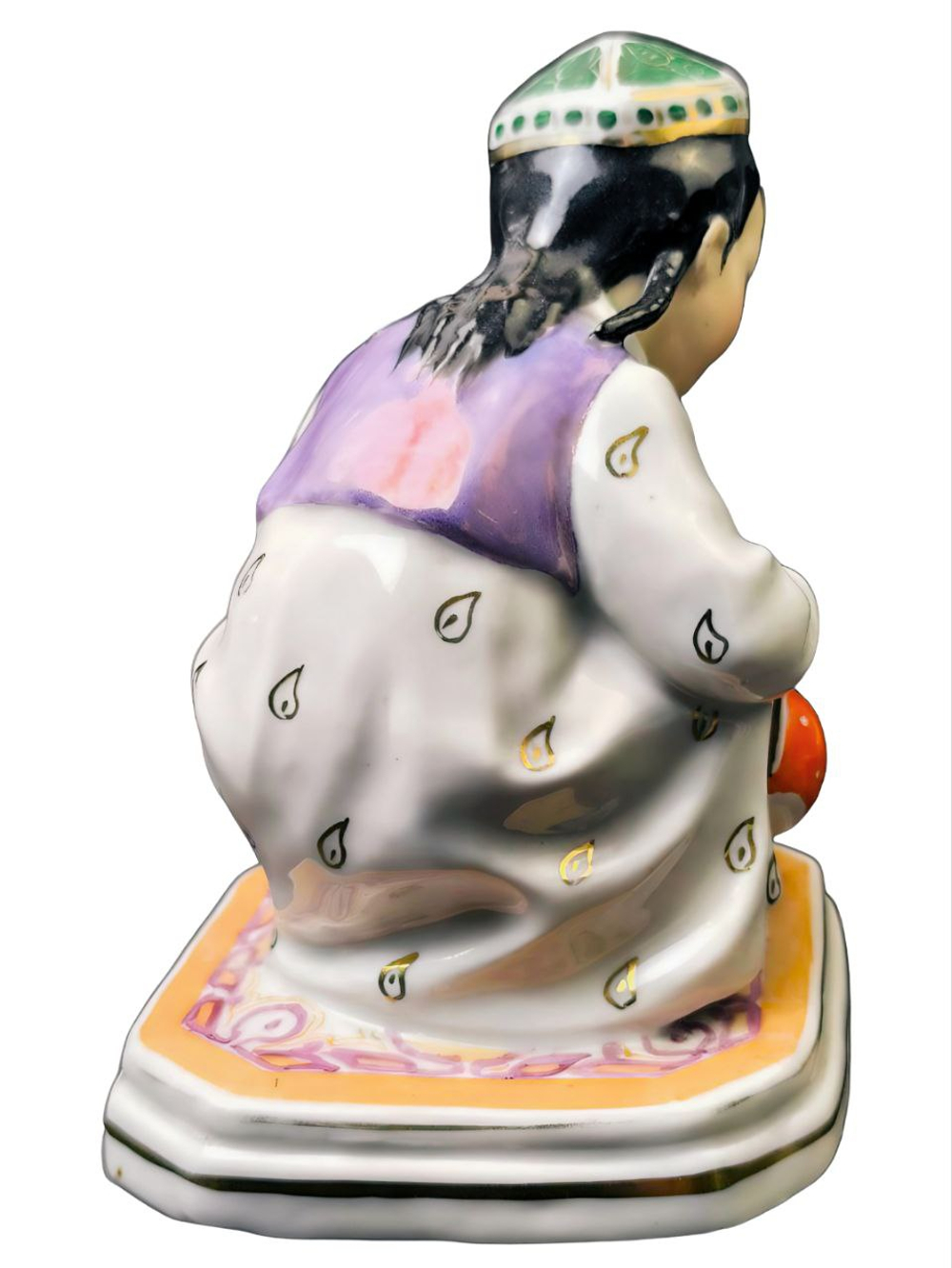 Фарфоровая статуэтка "Маленькая хозяйка" ДФЗ