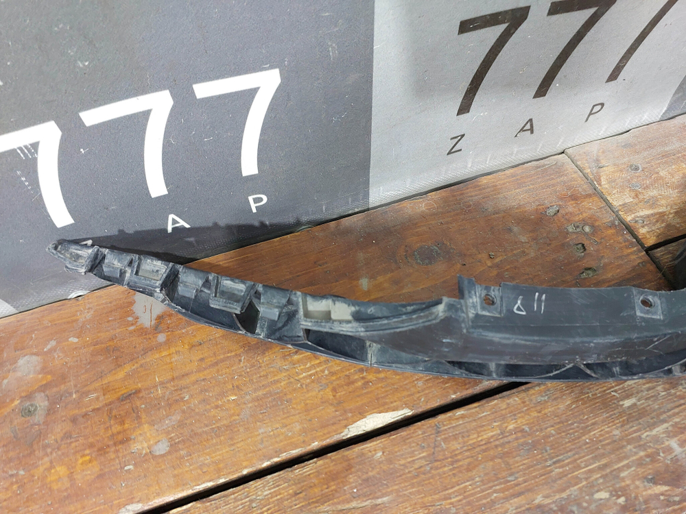 Кронштейн переднего бампера Skoda Octavia 2 (A5) 08-13 Б/У Оригинал 1Z0807184D