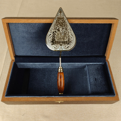 Подарок строителю " Сувенирный мастерок" малый в подарочном футляре