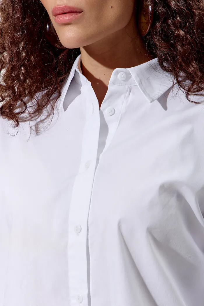 Свободная базовая рубашка из хлопка белого цвета